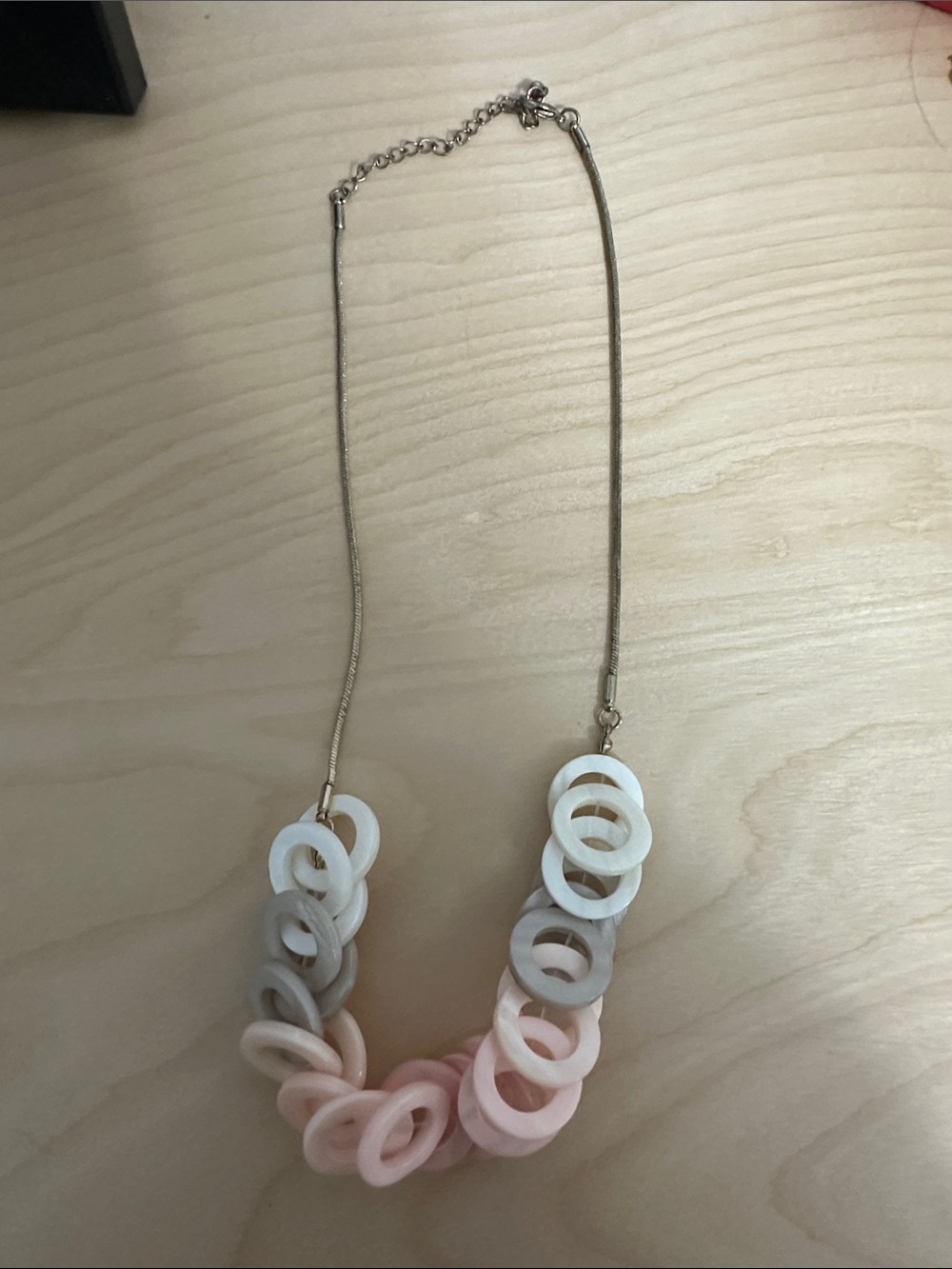 Francesca's Collections Pink, Cream & Gray Ring-Link Necklace